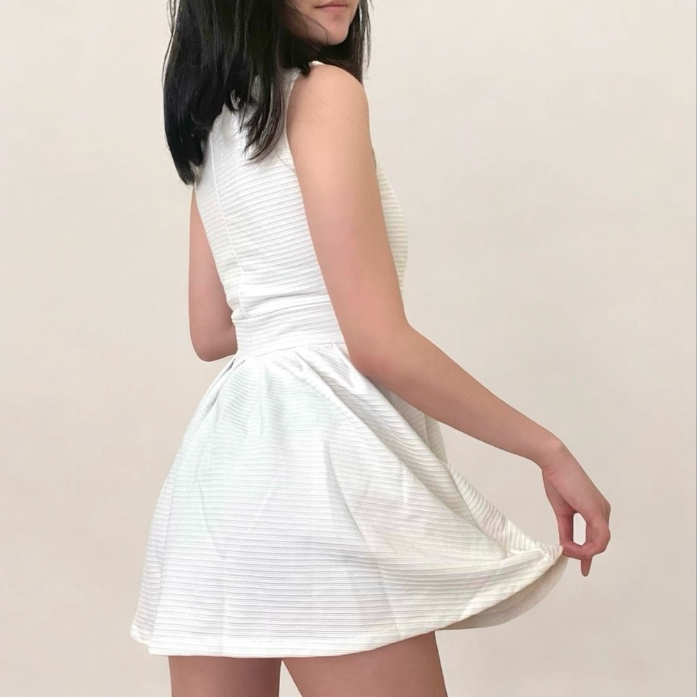 WOMEN’S VINTAGE RIBBED MINI DRESS. - Picture 2 of 6